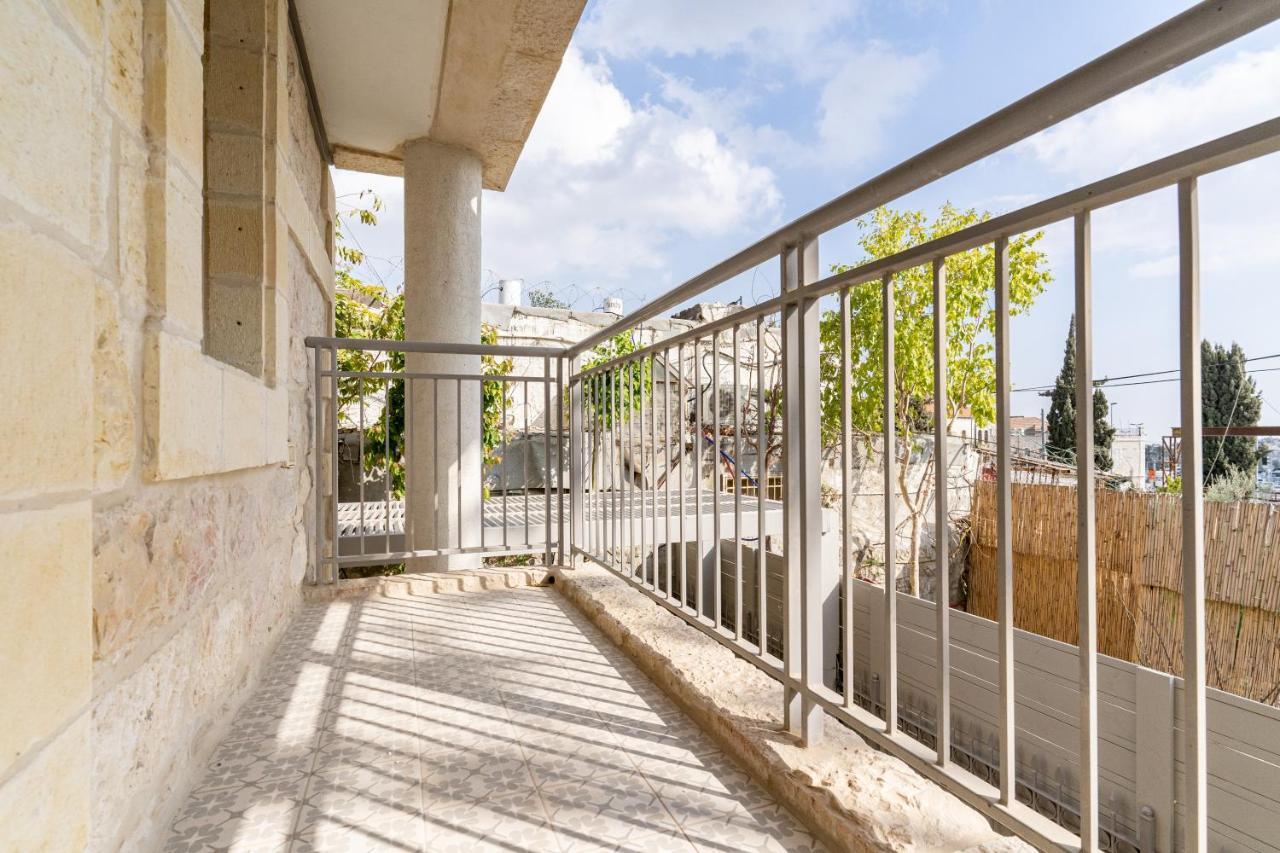 ירושלים The Haneviim Suites - Isrentals מראה חיצוני תמונה
